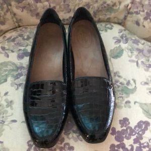 Black Patent Crocodile pattern loafers